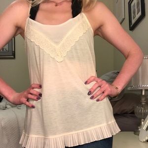 American Eagle cream lace tank top